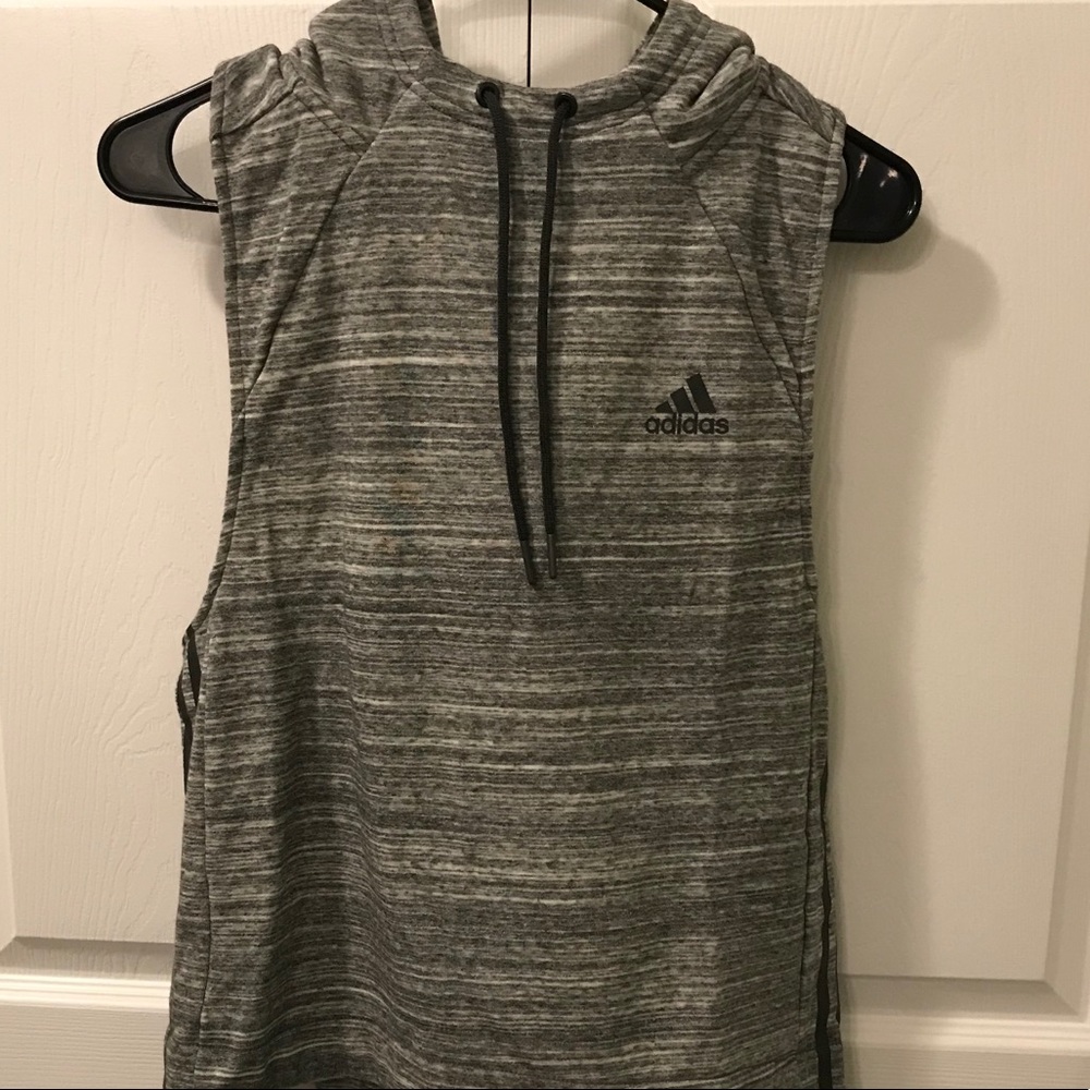 081A NWT Adidas Hooded Tank Top